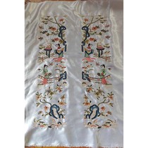 Des poignets blancs à Han clairs brodés motif antique Guiffee Queen Gibes brodés brodés brodés brodés broderies