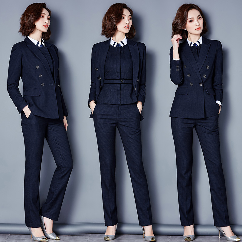 Tailleur femme - Ref 3244453 Image 1