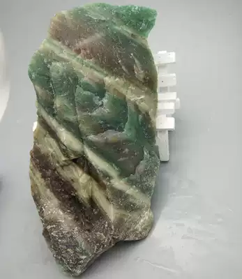 Natural Nanyang Dushan Jade boutique raw stone fresh green 789 grams
