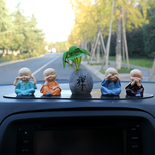 Маленькие монахие украшения автомобиль творческий милый автомобиль интерьер украшения украшения персонализированные высококлассные украшения