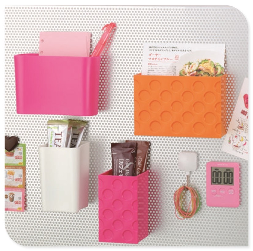 Japan imported kitchen rack with magnet magnet kitchenware stationery storage shelf refrigerator microwave oven suction hanging