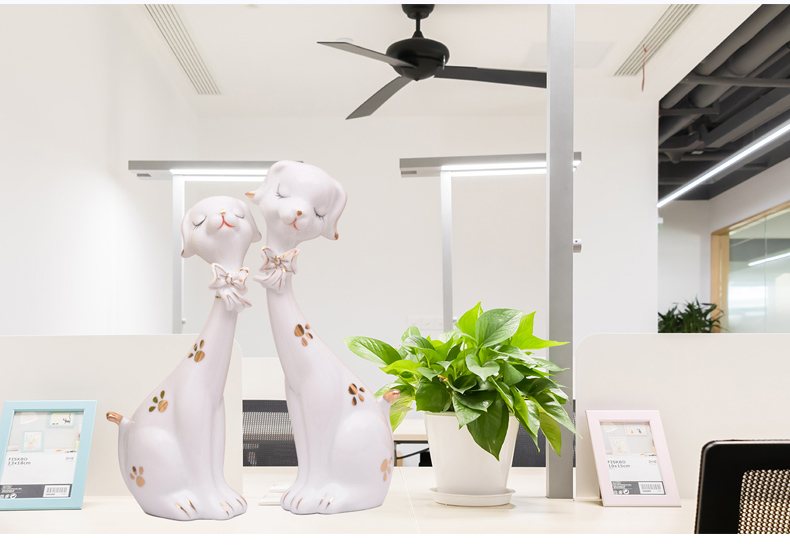 Creative I and contracted household act the role ofing is tasted furnishing articles express dog sitting room ark, ceramics decoration new home soft decoration