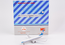 NG Model 58011 Dutch Royal Air B737-800 w PH-BXA 1:400