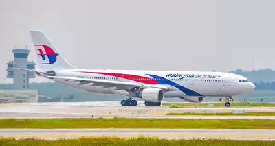 Phoenix 04208 Malaysia Airlines A330-200 9M-MTU 1:400