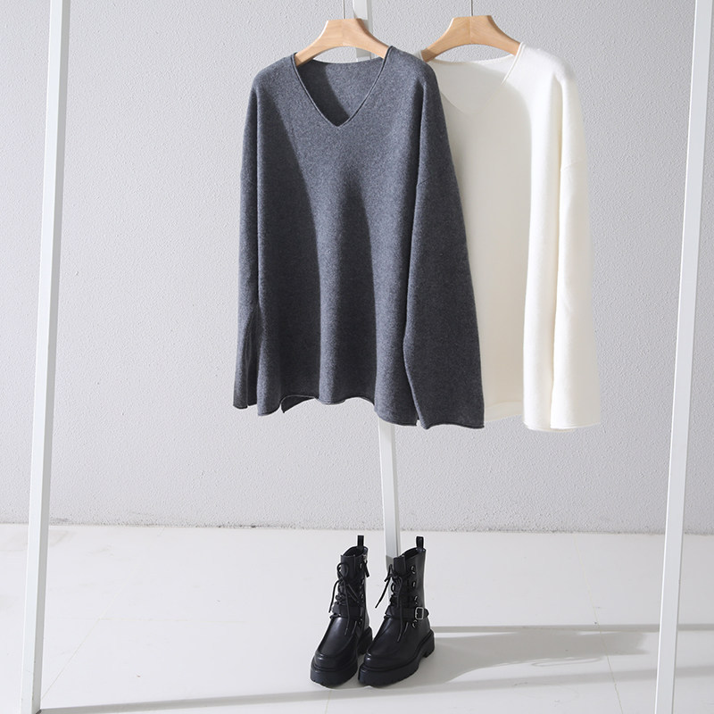 Minimalist Style High-End Quality Baby Cashmere Sweater for Women, V-Neck Loose Fit Slimming Wool Base Knit Sweater Minimalist Style High-End Quality Baby Cashmere Sweater for Women, V-Neck Loose Fit Slimming Wool Base Knit Sweater