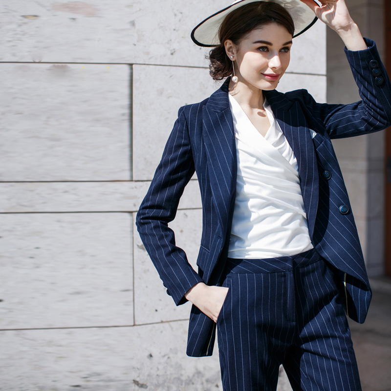 Tailleur femme - Ref 3244835 Image 4