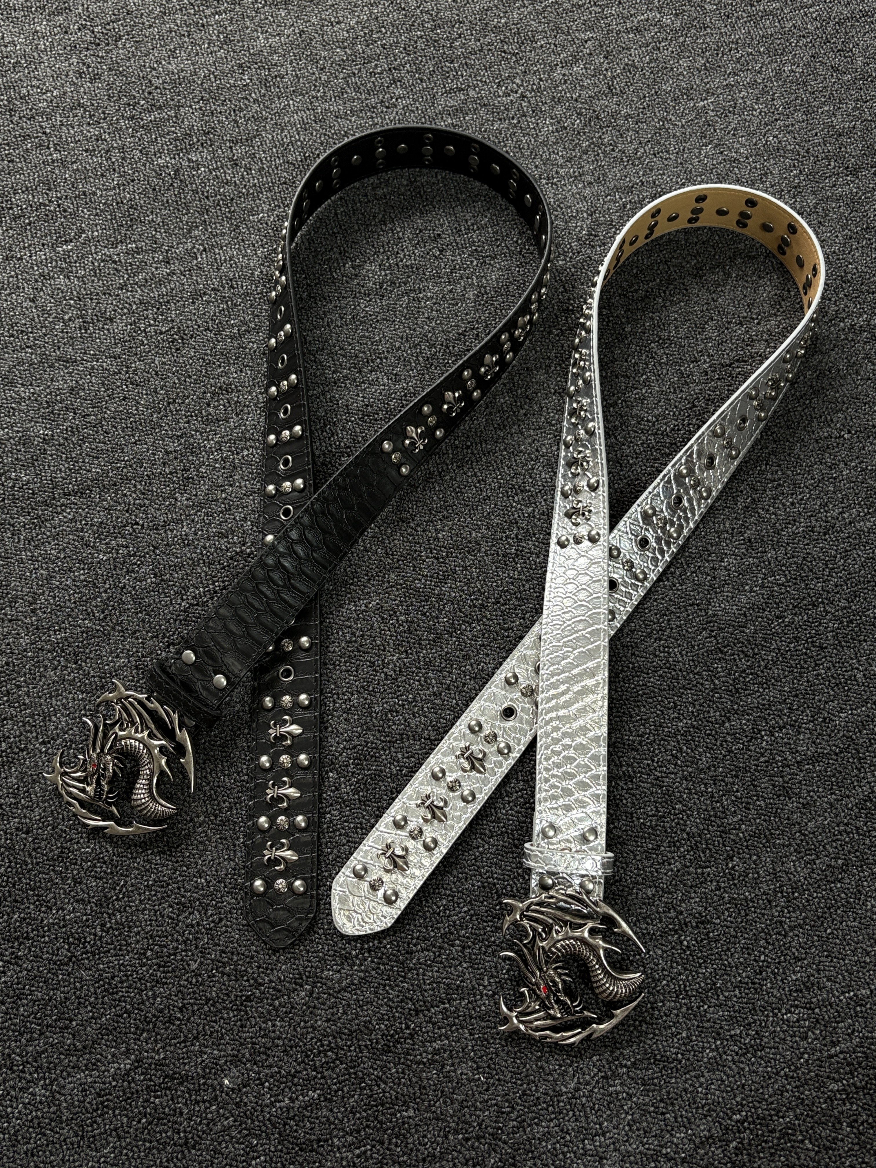 Beware of vintage red-eyed dragon studded belts with retro metal buckles on the cuffs – niche accessories.
