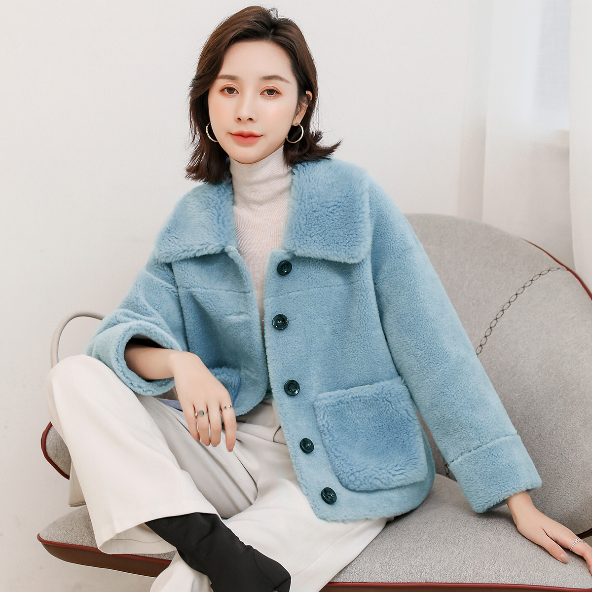 2020 ngắn một lông hạt áo lông len phức tạp nhỏ mùa xuân mới áo cashmere nhung của phụ nữ