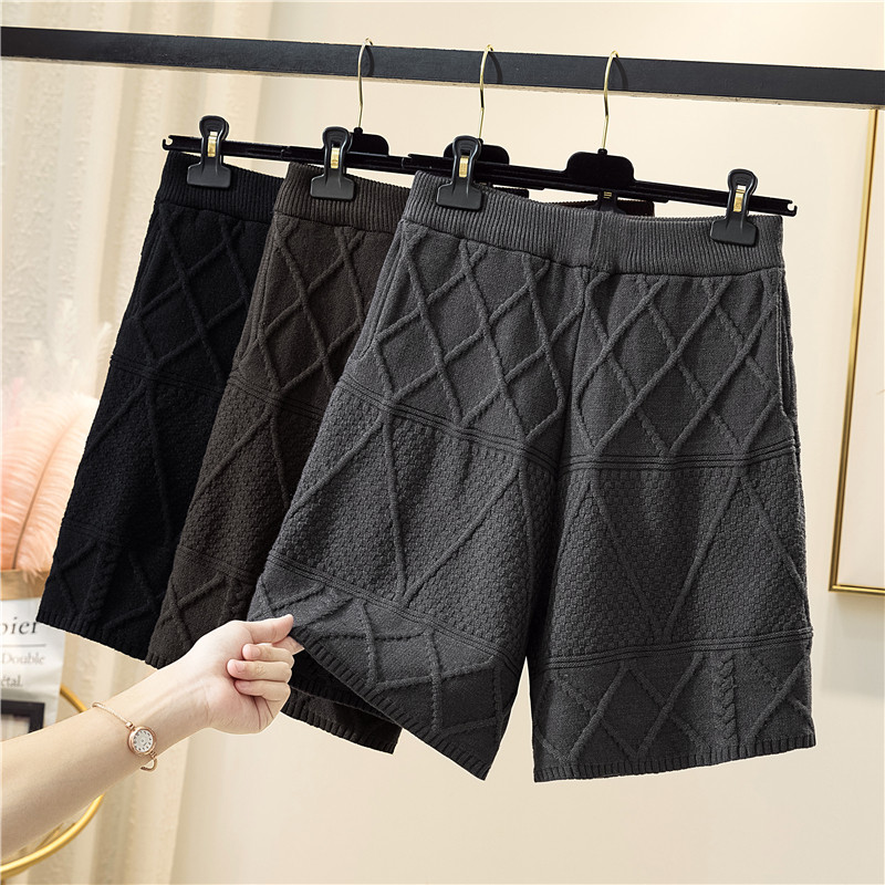 Knitted wool shorts women's autumn and winter 2021 new thickened outer wear black pants loose high waist thin boot pants