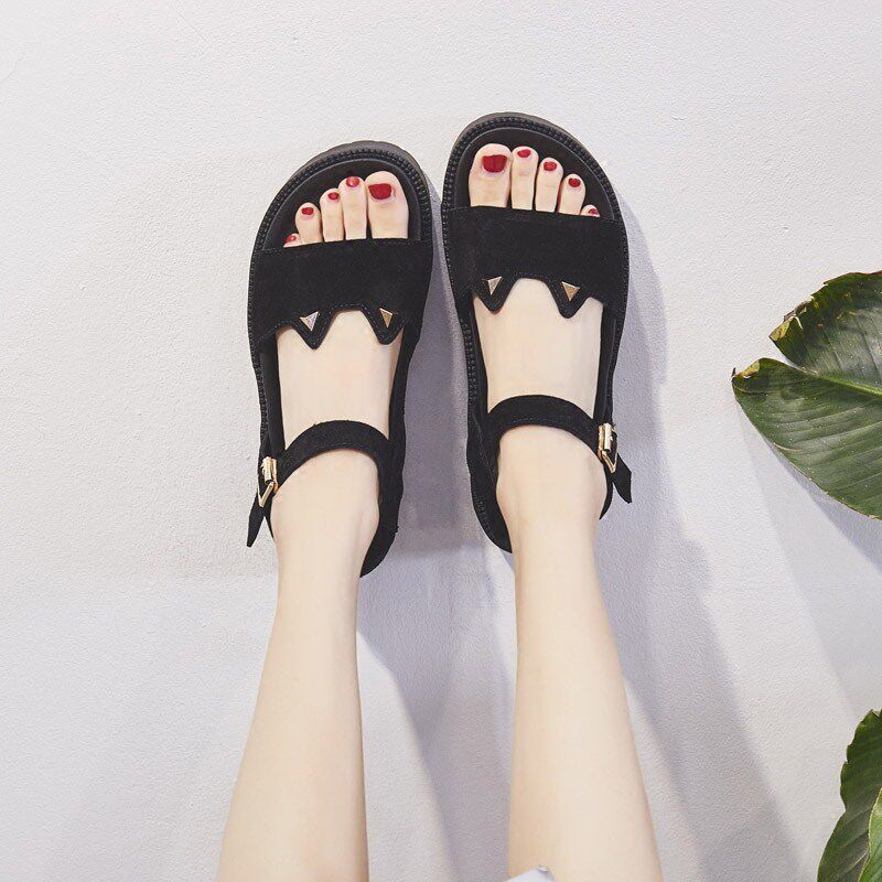 Sandals women 2021 new summer flat Joker fashion thick bottom summer ins tide Net red with skirt fairy style