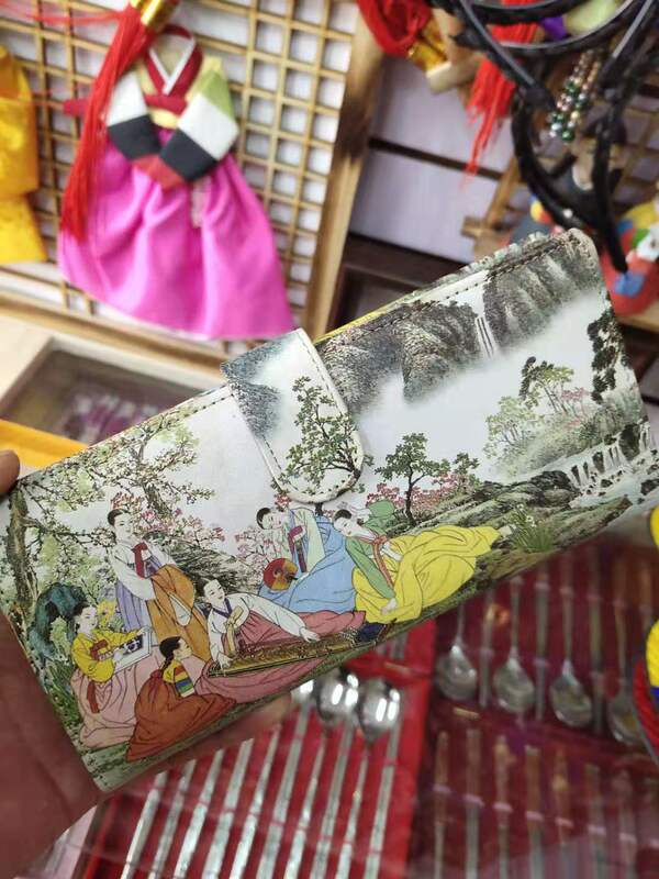 One  Korean Folk Goatskin Wallet Multi-Fold Wallet Gift Box