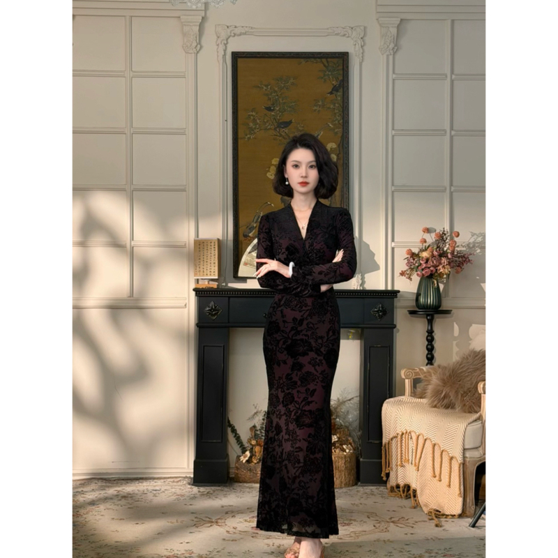 Cai Cai Jia [Dark Red Night] High-End Black and Red Color-Blocking Elegant Fishtail Slim-Fit Dress