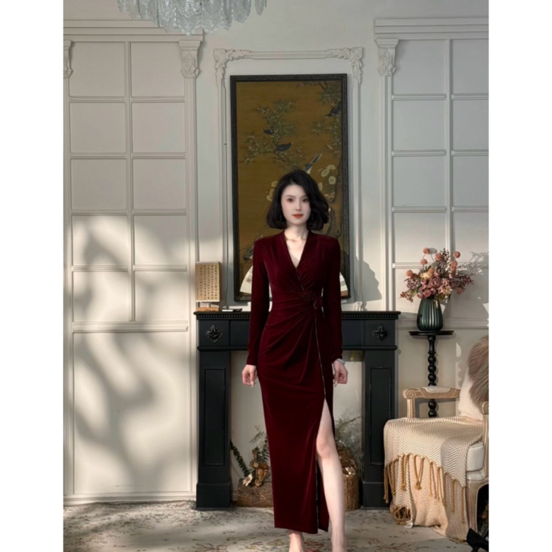 Cai Cai Jia [Wine Velvet Rose] Autumn and Winter Wine Red Velvet Dress V-Neck Slimming Waist-Hugging Long Dress