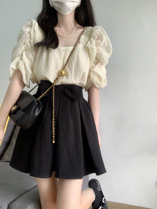 Square-Neck Pleated Puff-Sleeve Shirt for Women, New Summer Style, Fairy-Like Top, Super Fairy-Like and Sweet, French Short-Sleeved Shirt with a High-End Feel Square-Neck Pleated Puff-Sleeve Shirt for Women, New Summer Style, Fairy-Like Top, Super Fairy-Like and Sweet, French Short-Sleeved Shirt with a High-End Feel
