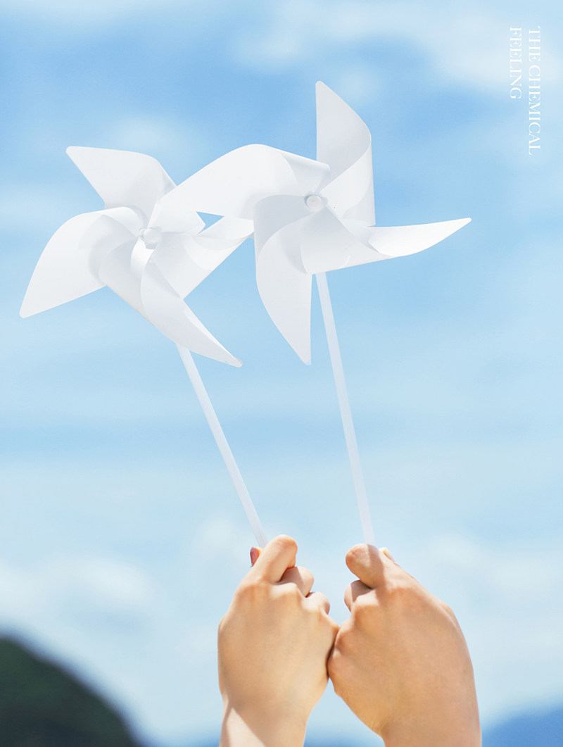 New Products Windmills Photo Props Wedding photos Exterior View Writing for Authentic Shooting Small Frescoed Documentary Style White Windmill