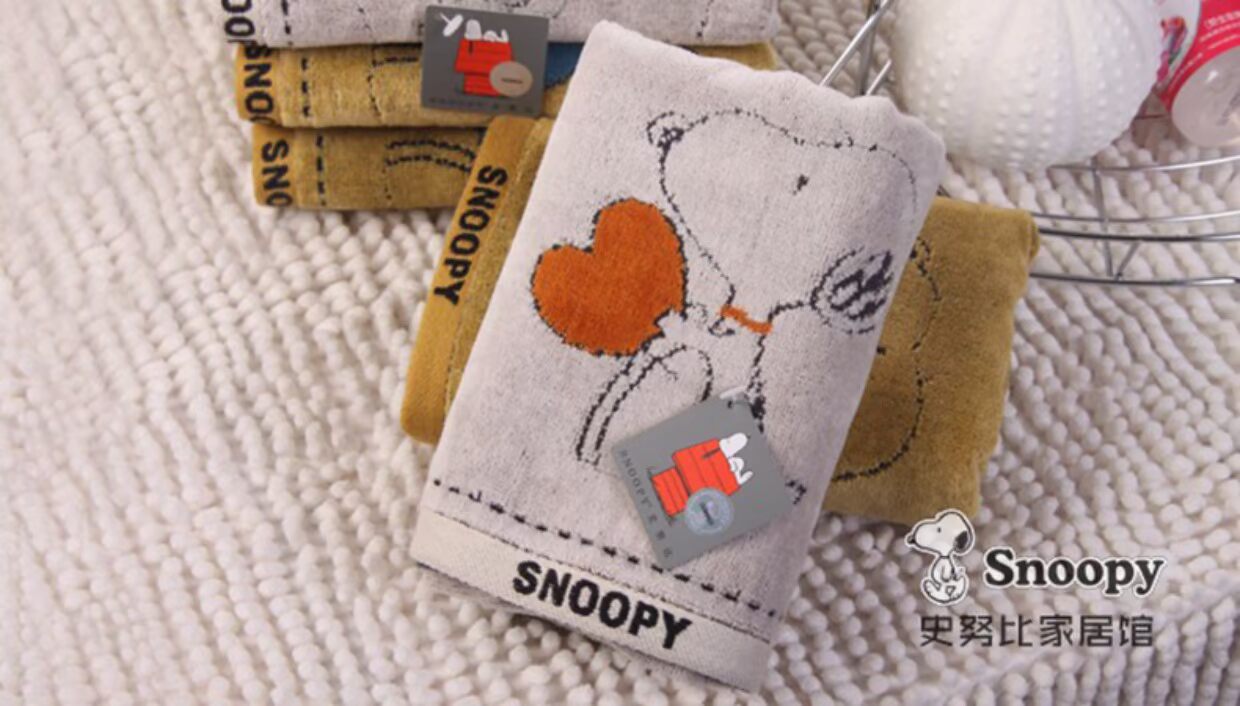 Số vàng / Snoopy bông khăn / khăn mềm, thấm ngược tính cách chính hãng vài màu sắc mô hình - Khăn tắm / áo choàng tắm khăn tắm xô