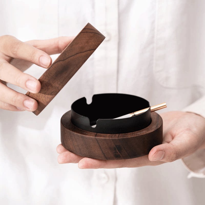 Solid wood ashtray creative personality trend home living room office with cover anti-flying ash anti-smoke smell light luxury high-end