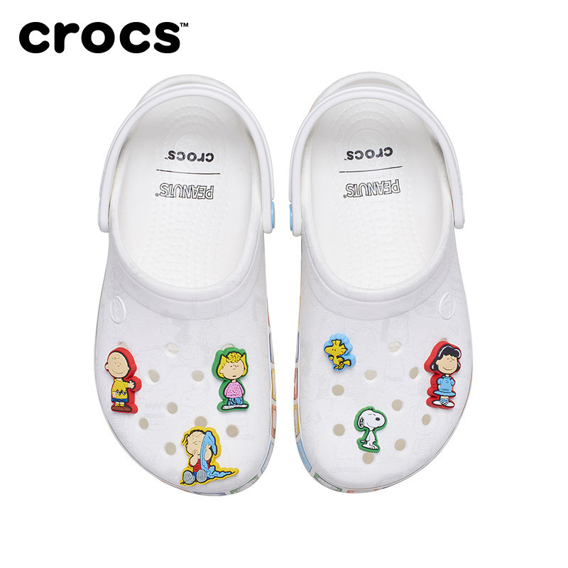 Crocs Snoopy Clogs, Closed-Toe Slippers, Women's Shoes, Garden Shoes, Beach Shoes