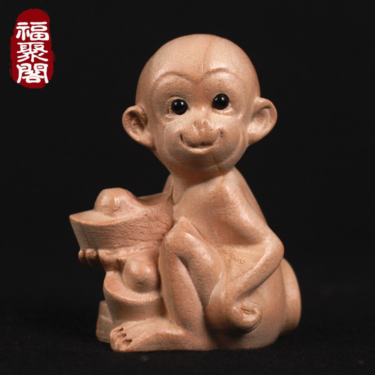 Peach monkey furnished wooden carvings wooden hand-made monkey small monkey craft gifts decorated mascot