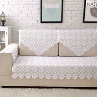 В форме цветка, белый