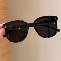 7# солнцезащитные очки в черной оправе