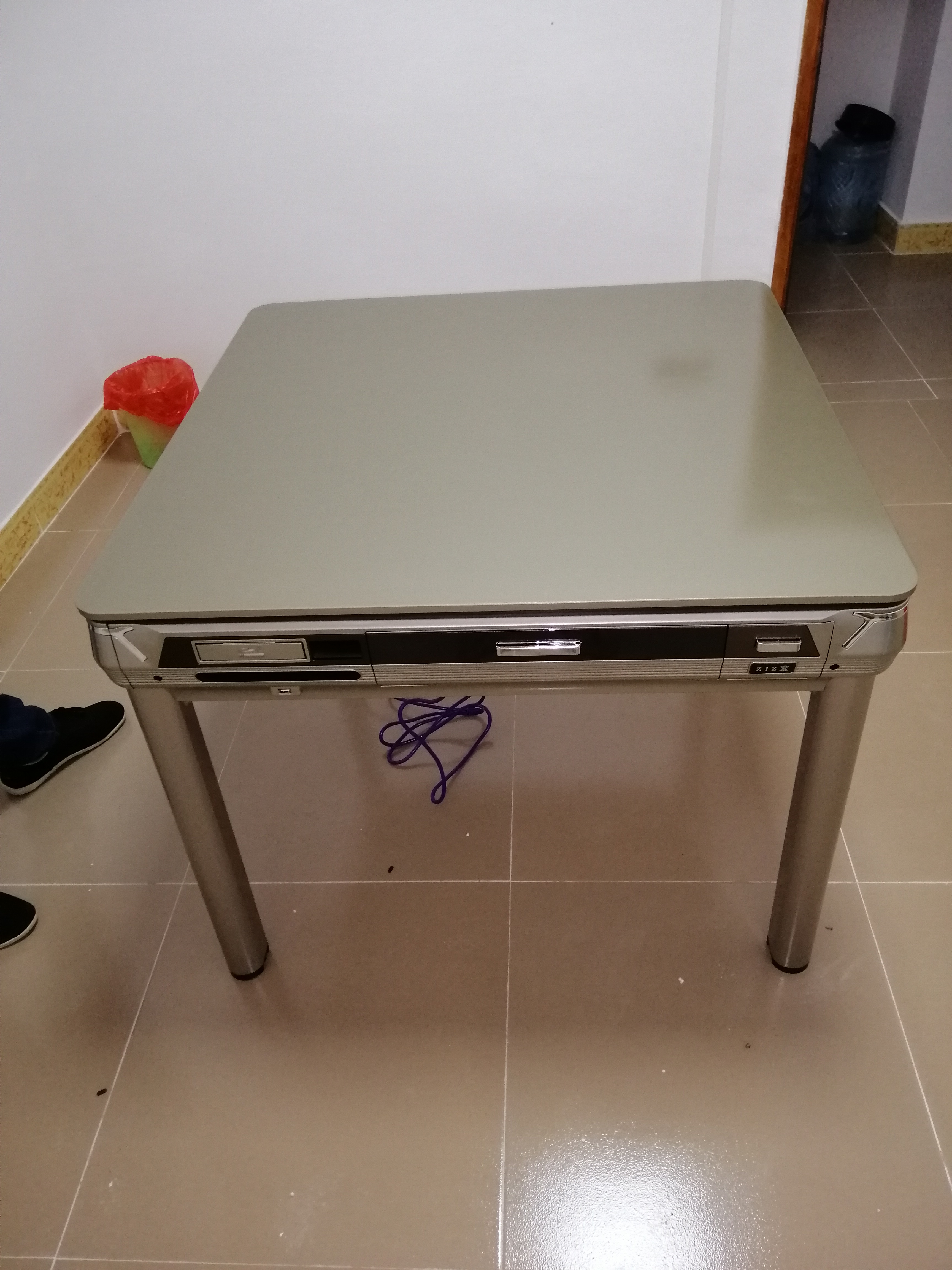 Thâm Quyến Longhua Futian Longgang máy mạt chược tự động loại bàn câm nhà máy điện mạt chược - Các lớp học Mạt chược / Cờ vua / giáo dục bộ cờ vua bằng đá