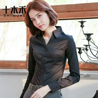 Черный лонгслив, V-образный вырез