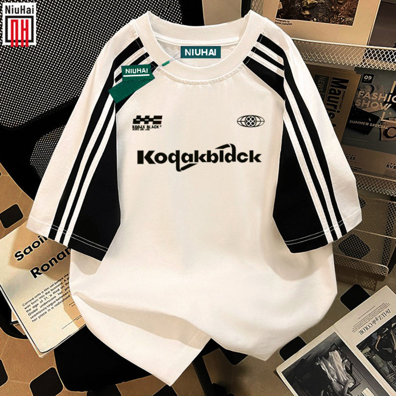Trendy Short-Sleeved T-Shirts for Middle and Large Children, Summer 2026, Boys' T-Shirts for Junior High School Students, Boys' T-Shirts for Teenagers Aged 13 to 15, Half-Sleeved