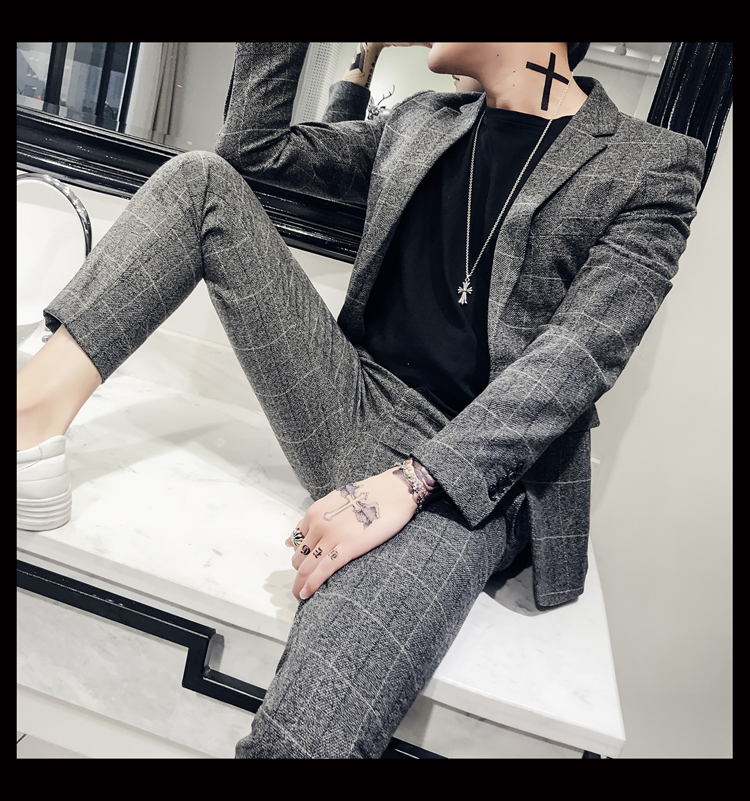 Xuân 2018 phiên bản Hàn Quốc mới của bộ đồ hai dây tự phối nam thanh niên thời trang tạo mẫu tóc kẻ sọc phù hợp với thủy triều quần âu