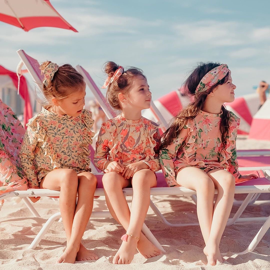 Girls swimsuit split children's middle and small children's princess skirt swimsuit long-sleeved new foreign style girl one-piece swimsuit