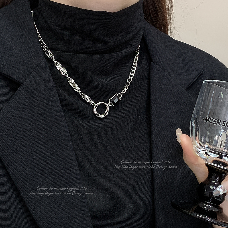 Necklace woman 2023 new popcorn autumn winter sweater chain light extravaganza Luxury Niche Design Superior Titanium Steel Hip Hop Accessories Man-Taobao