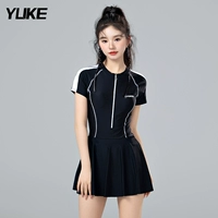 Черное и белое