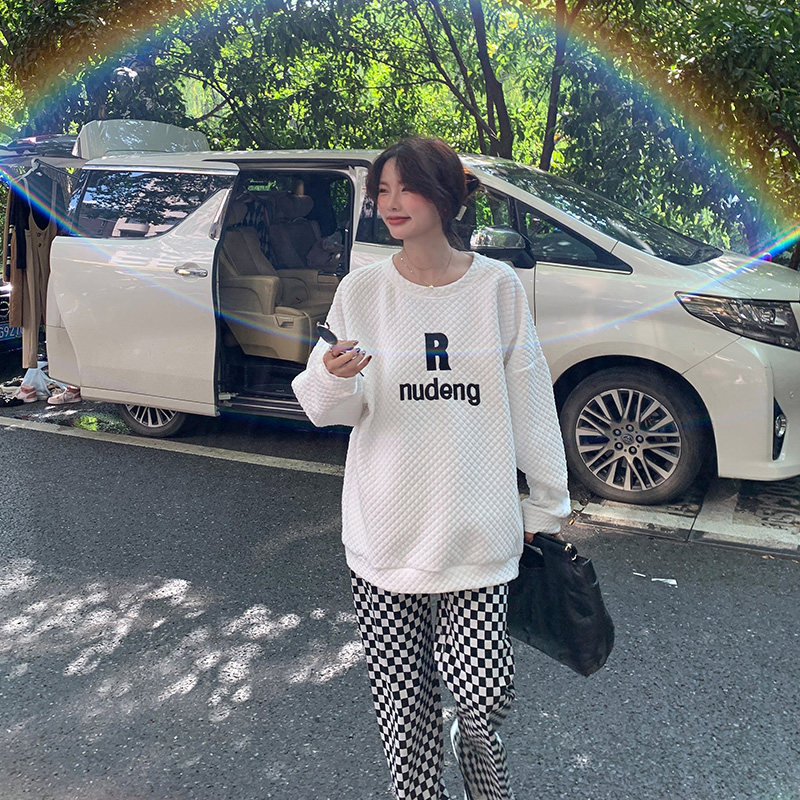 YYZJ Senior Sensory Pregnancy Woman Dress Spring Autumn pregnant woman Weater loose with large size white Huffge fashion suit