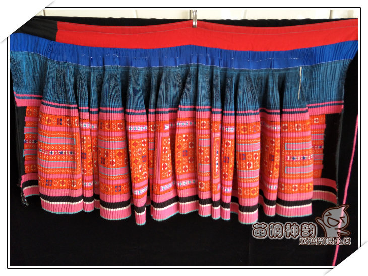 Miao and Dong charm handicrafts 4897 Yunnan Miao nationality cross-stitched flower-stitched pleated skirt