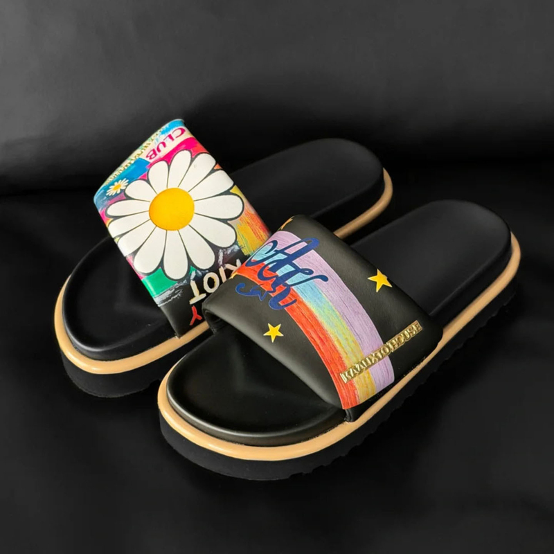 Daisy Rainbow Graffiti Slippers for Men and Women, Summer Outdoor Wear, Thick-Soled, Height-Increasing, Soft-Soled, High-End Casual Sandals
