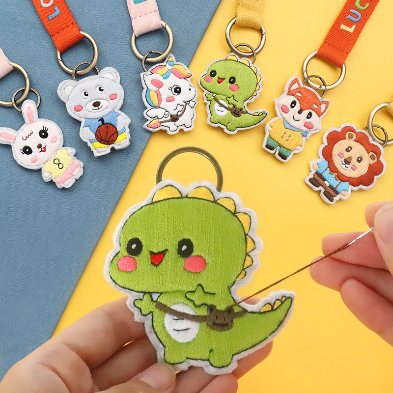 Cross stitch small key chain embroidered by yourself 2020 new thread embroidery hand embroidery couple pendant small new product