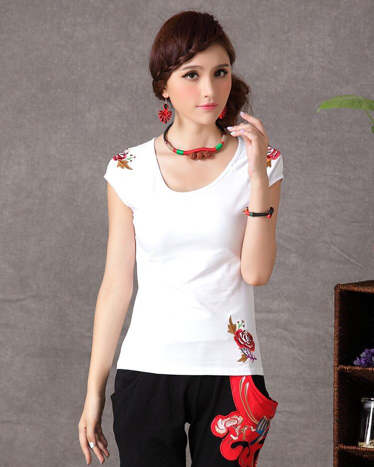 Phong cách dân tộc XL phụ nữ retro mùa hè thêu hoa mới Slim màu rắn chạm đáy áo thun ngắn tay áo moschino