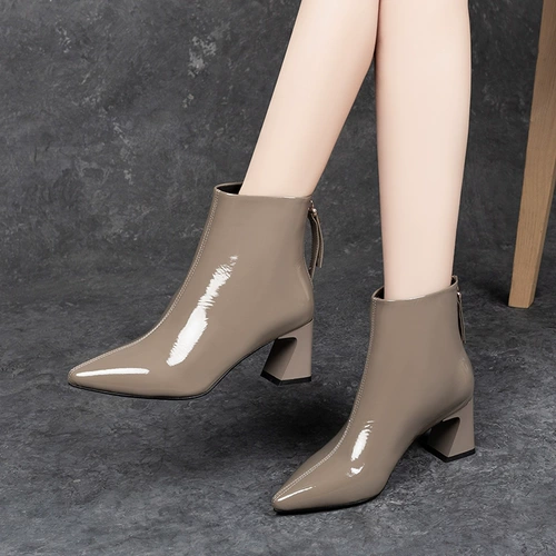 Новая весна и осенняя и зимняя высокая высокая европейская и американская кожаная обувь с высокой