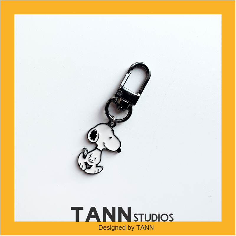 Snoopy Keychain Pendant AirPods Accessory Earphone Case Pendant Accessory Bag Charm Creative Keychain