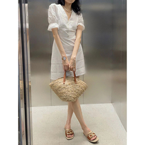 2022 Summer New French Retro Lace V-neck Puff Sleeve Dress Temperament Slim First Love White Skirt