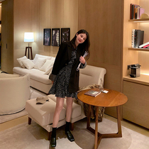 2020 new Hepburn wind light cooked royal sister professional foreign style small fragrant wind can salt sweet suit jacket jacket jacket early autumn