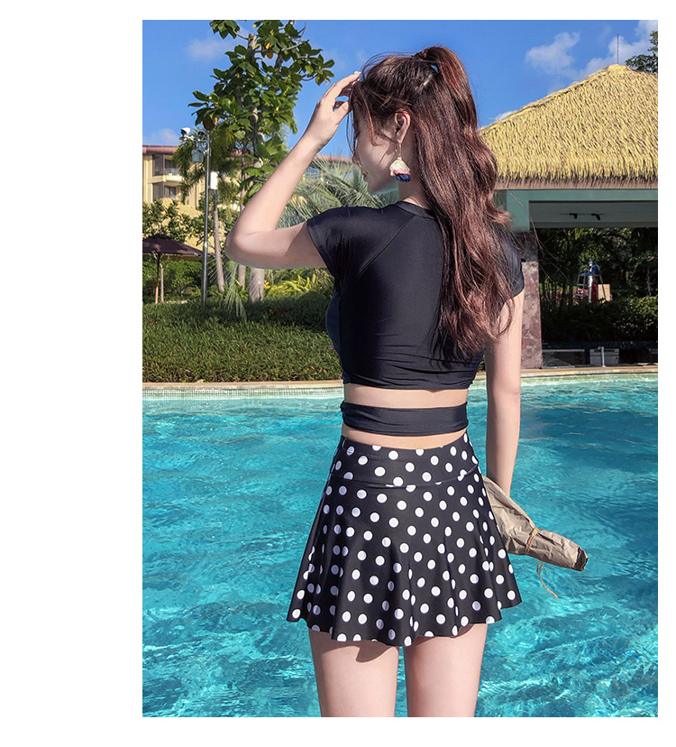 Áo tắm nữ nữ bảo thủ chia tay áo tắm 2018 mới thon gọn che bụng ngắn tay áo thể thao cỡ lớn áo tắm suối nước nóng - Bộ đồ bơi hai mảnh đồ bơi 2 mảnh trẻ em