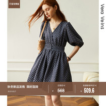 Half sleeve V-neck dress autumn 2021 new female little print bubble sleeve French waist skirt