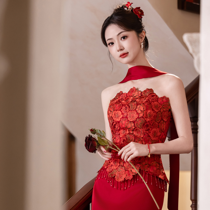 High-End Red Stunning Strapless Engagement Dress 2026 New Bride's Toast Dress New Chinese-Style Wedding Dress with a Train and Elegant Temperament
