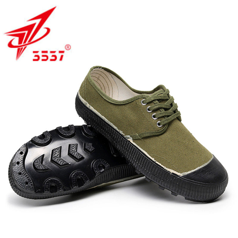 3537 shoes for men and women to anti - slip low - handed working shoes deep - tooth shoes wear and anti - skid army training shoes canvas shoes