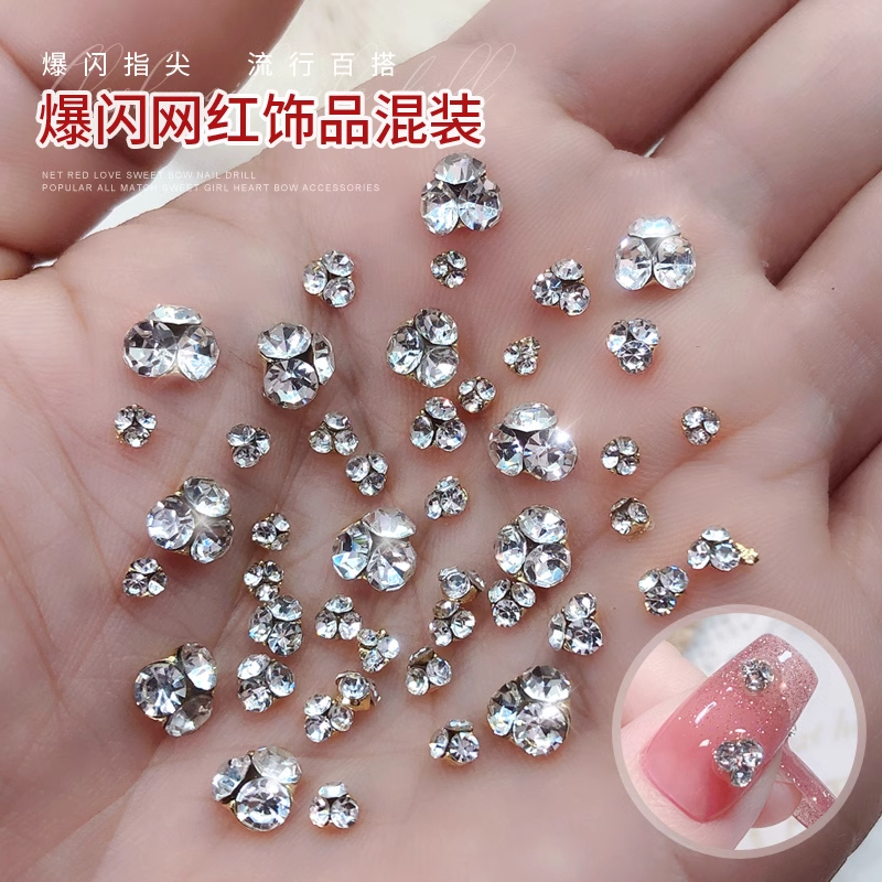 Nail Art Decorations, Nail Diamond Accessories, Small Piles of Diamonds, Finished Products, Internet Celebrity Hot Style Super Flash White Rhinestone Decorations Nail Art Decorations, Nail Diamond Accessories, Small Piles of Diamonds, Finished Products, Internet Celebrity Hot Style Super Flash White Rhinestone Decorations
