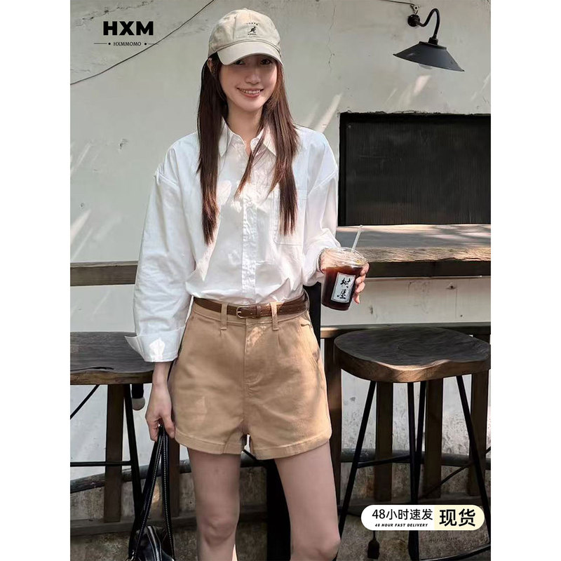 Old Money Style Khaki Denim Shorts for Women, 2026 Summer New Model, High-Waisted, Slimming, Butt-Lifting, Wide-Leg Hot Pants for Petite Figures