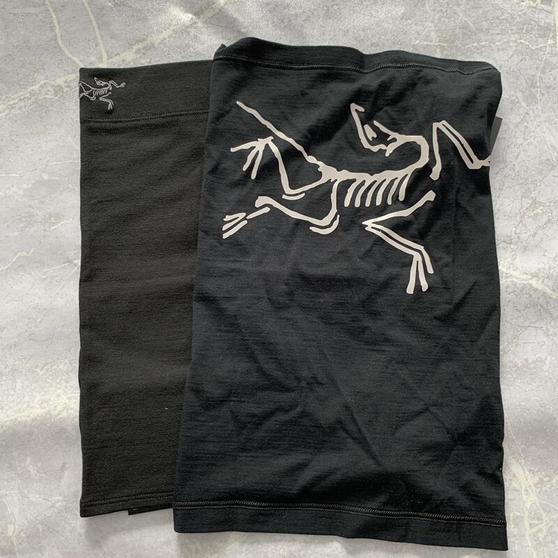 Authentic In-Stock Arcteryx Unisex Couple's Style Black and Green Thermal Neck Gaiter Scarf