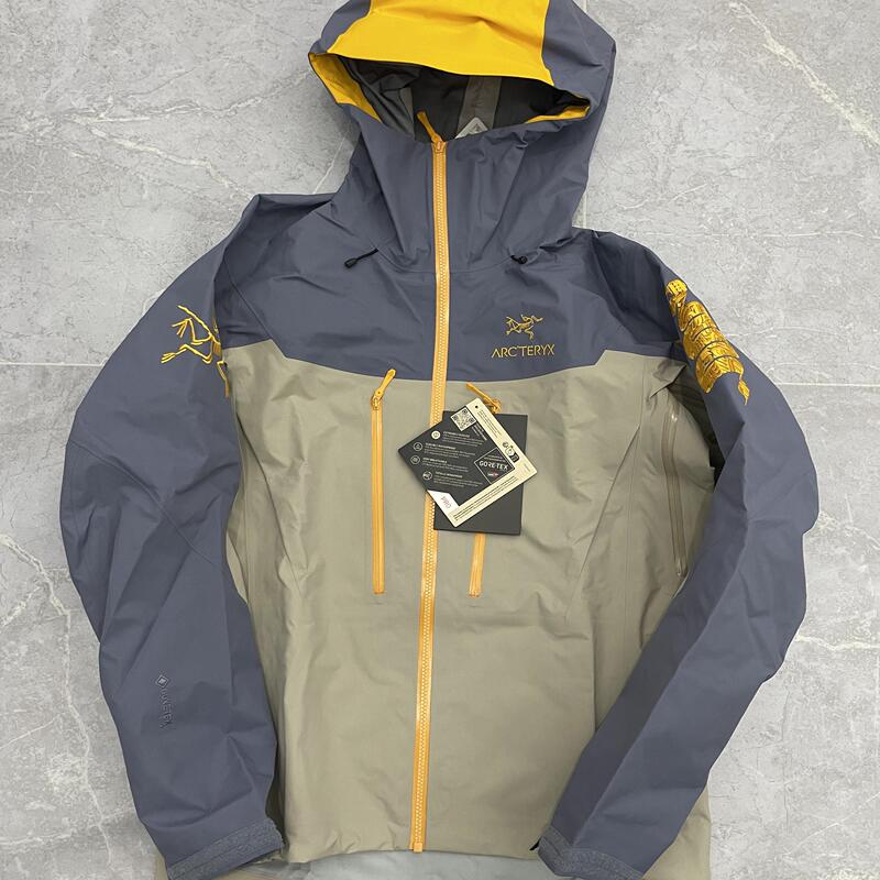 Authentic Arcteryx Alpha Series New Limited Edition Hardshell Waterproof and Windproof Jacket for the Year of the Dragon and Snake