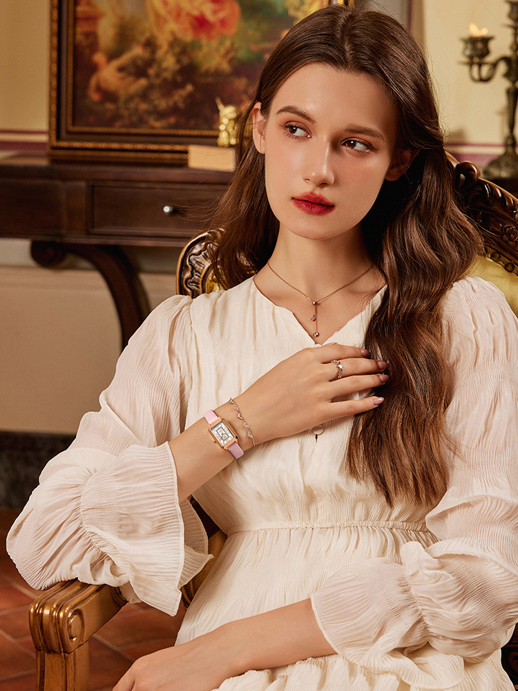 Fila Retro Watch, Light Luxury Niche Small Square Watch, Gift for Female Friends, Wristwatch Birthday Gift Box 6264